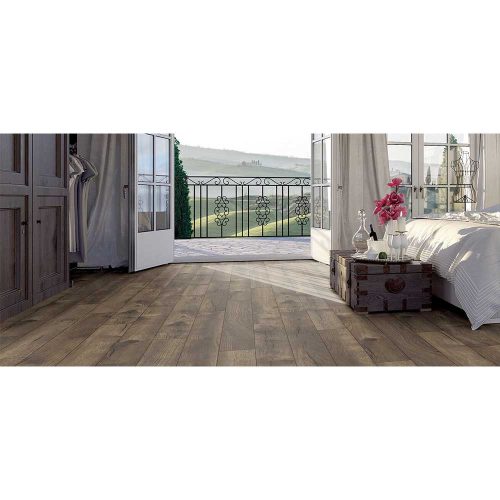 Swiss Krono My Floor Villa PRÉMIUM Petterson Oak Dark 12 mm laminált padló, színek: barna (sötét), padlófűtéshez alkalmazható.